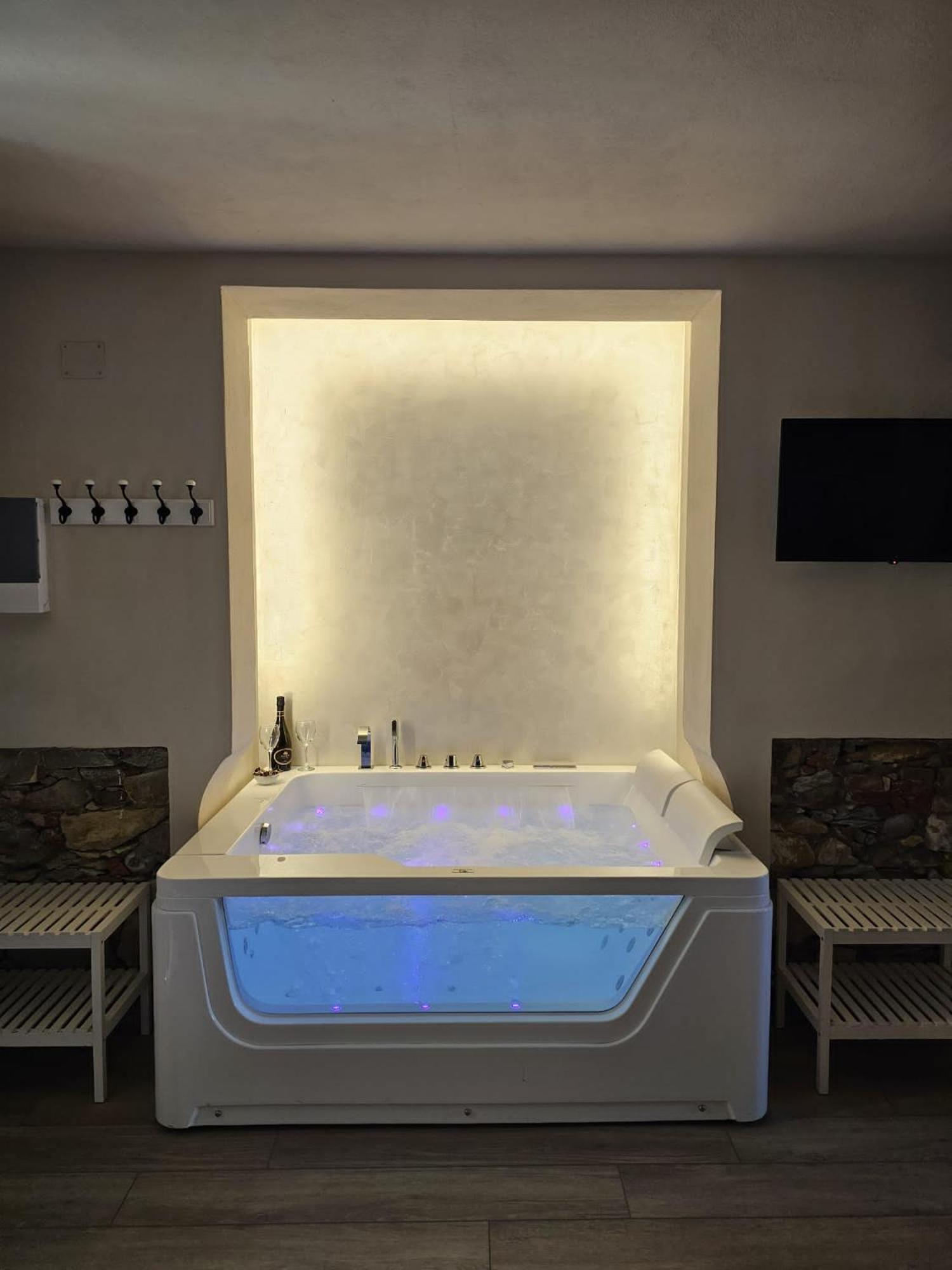 Il Tiglio Jacuzzi&Sauna Lucca Eksteriør billede