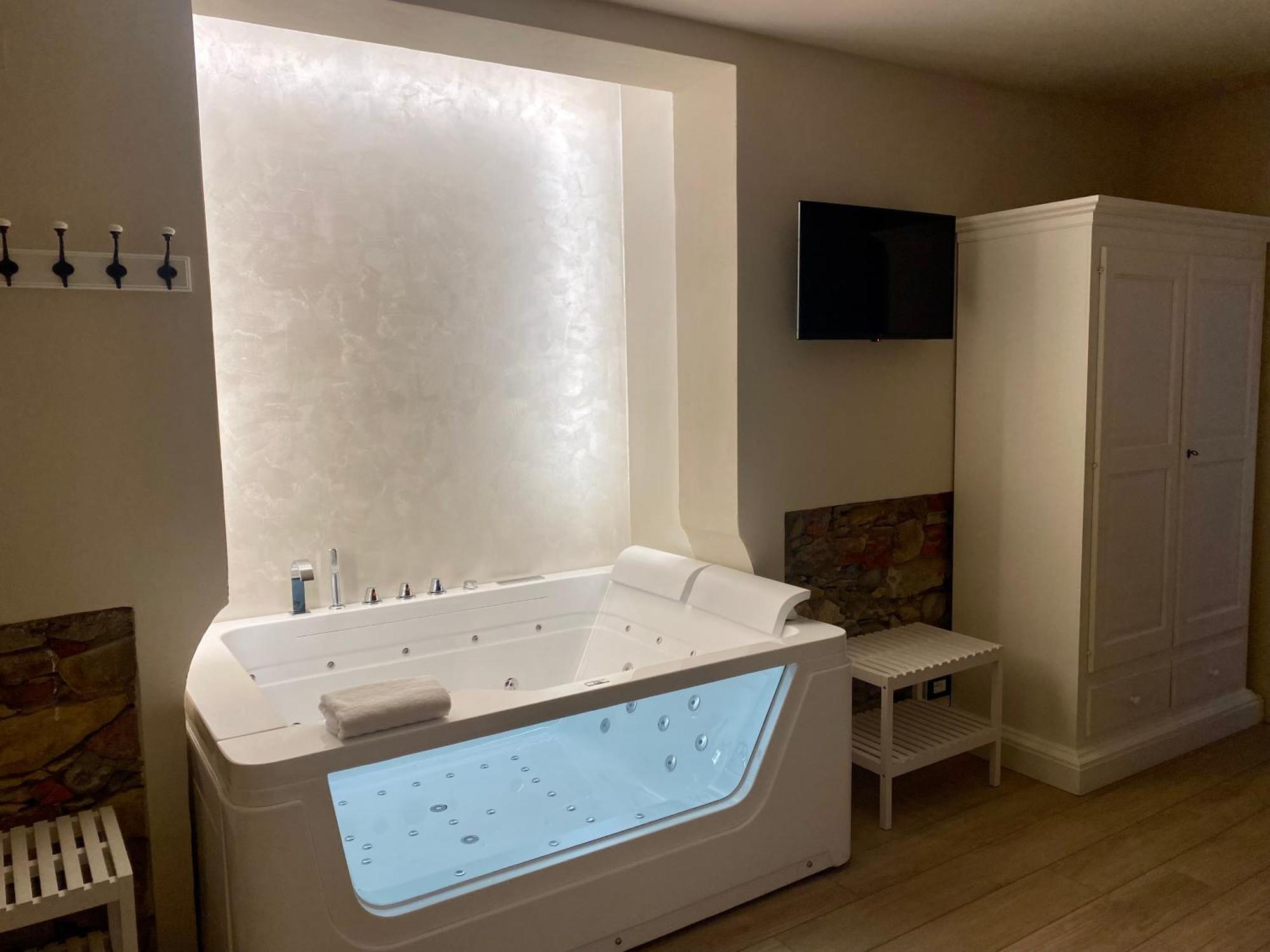 Il Tiglio Jacuzzi&Sauna Lucca Eksteriør billede